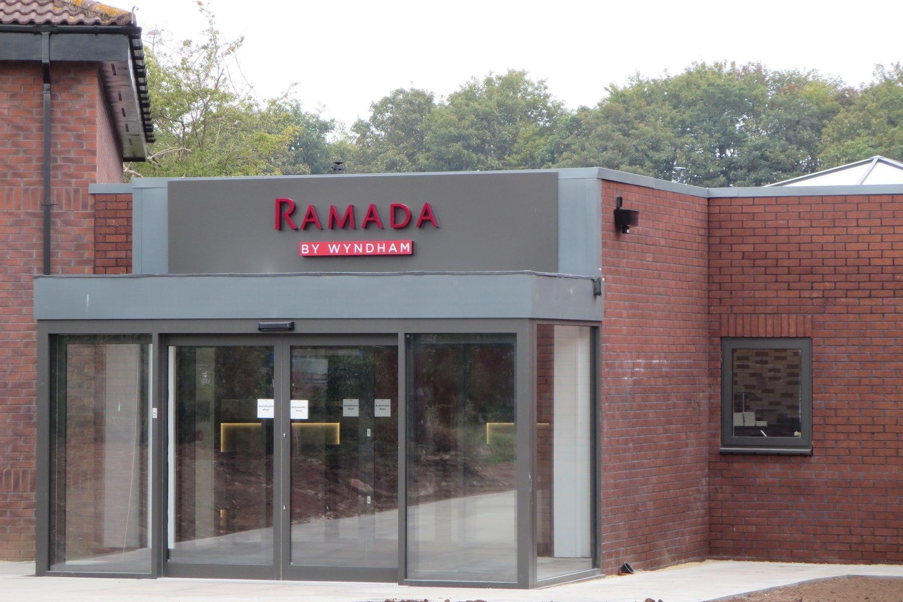 Ramada Bristol West Hotel Easton in Gordano Exterior photo